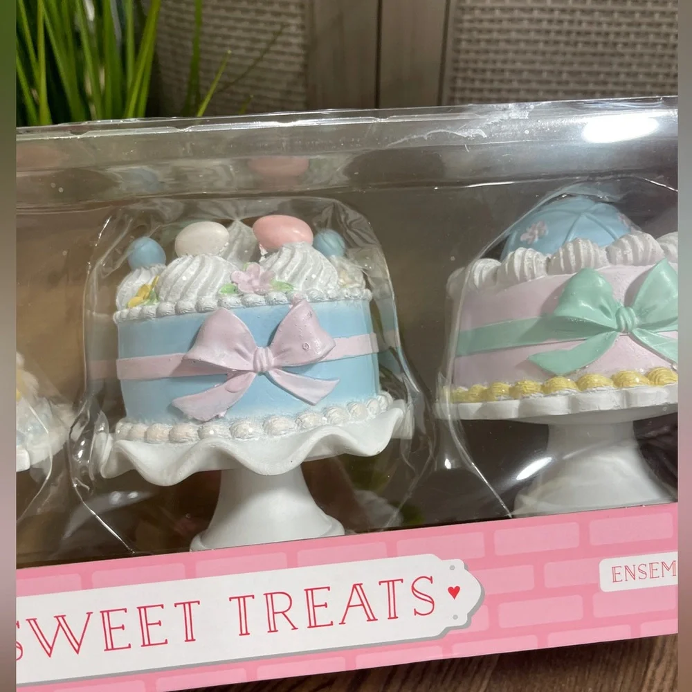 Easter Cake Trio Mini Decorative Spring Resin Cakes W/ Bows Tabletop Decor NWT